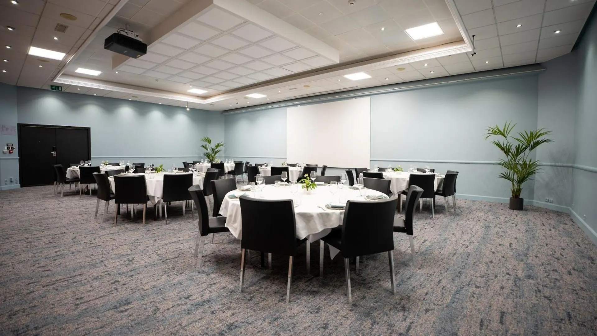 Crowne Plaza Antwerpen By Ihg Hotel