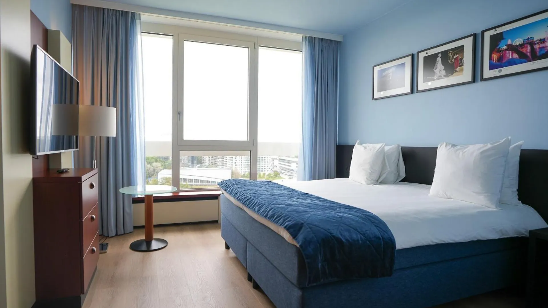 Crowne Plaza Antwerpen By Ihg Hotel  Antwerp