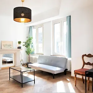 Lily Apartment. Historic Center Of Antwerpen