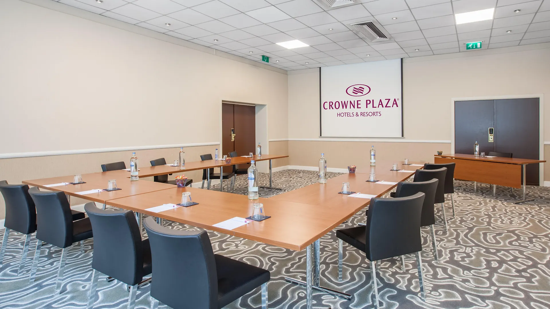 Crowne Plaza Antwerpen By Ihg Hotel 4*,
